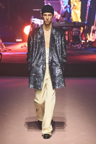 Look 38